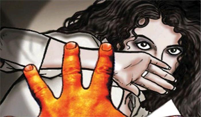 मप्र : छात्रा से छेड़कानी करने वाला शिक्षक गिरफ्तार