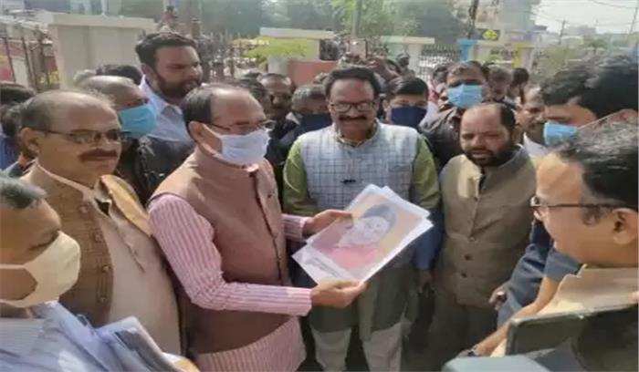 मप्र का विदिशा बनेगा आदर्श जिला, सुषमा स्वराज की प्रतिमा लगेगी मप्र का विदिशा बनेगा आदर्श जिला, सुषमा स्वराज की प्रतिमा लगेगी