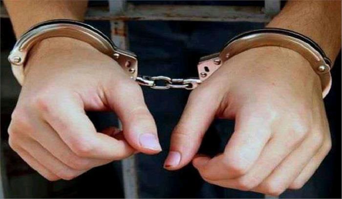 मप्र : टी-20 क्रिकेट मैच के टिकट ब्लैक करते 3 गिरफ्तार मप्र : टी-20 क्रिकेट मैच के टिकट ब्लैक करते 3 गिरफ्तार