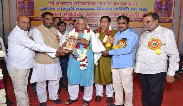 निर्माण कार्य निर्धारित समय सीमा में पूरा करें : सिंह