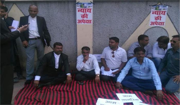 मप्र : हाईकोर्ट के सामने धरना देने वाले न्यायाधीश की हमेशा के लिए छुट्टी