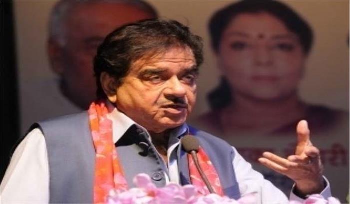 153 सांसदों की संपत्ति में 142 प्रतिशत का उछाल