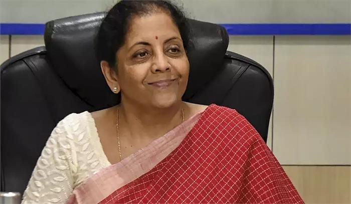 बैंकों के पास पर्याप्त नकदी : सीतारमण