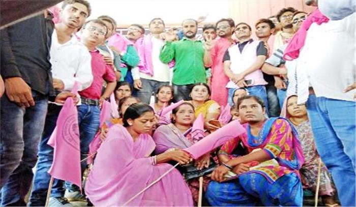 कालेज में समस्याओं का अंबार