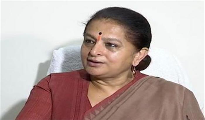 आंगनवाड़ियों को चतुर्थ वर्ग का दर्जा दिये जाने की कोई योजना नहीं: अर्चना चिटनिस