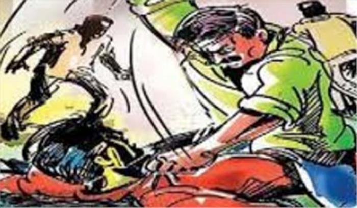 सागर: अवैध शराब के कारोबार में दो गुटों के बीच खूनी संघर्ष, 2 की मौत सागर: अवैध शराब के कारोबार में दो गुटों के बीच खूनी संघर्ष, 2 की मौत