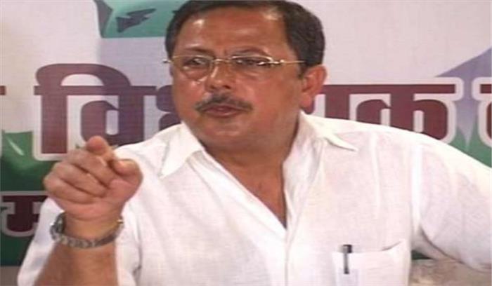 ओलावृष्टि के कारण किसान सम्मेलन रद्द करने की मांग: अजय सिंह