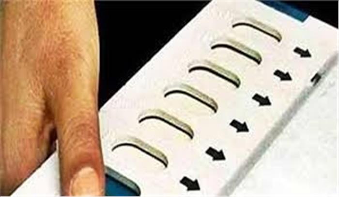 एपी सिंह ने किया निर्माणाधीन मतदान स्थल का अवलोकन