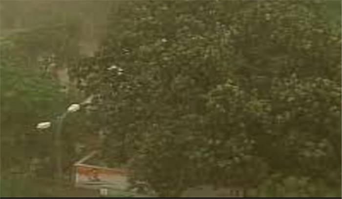 मध्यप्रदेश: आंधी से गिरा होर्डिंग, किसान की मौत