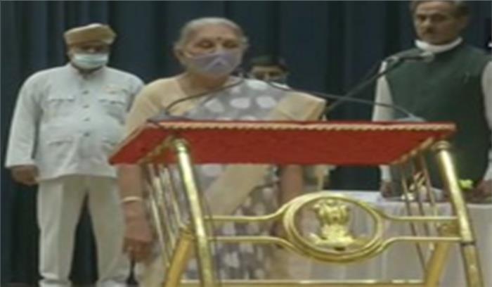 आनंदीबेन ने ली मध्य प्रदेश की प्रभारी राज्यपाल पद की शपथ