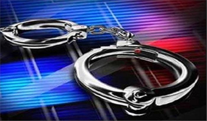 पुलिस ने नवल गिरोह के दो डकैतों को हथियारों के साथ किया गिरफ्तार