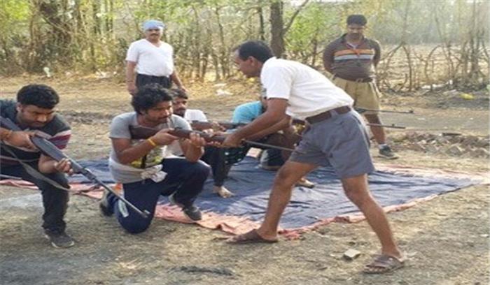 मप्र: बजरंग दल दे रहा बंदूक चलाने की ट्रेनिंग