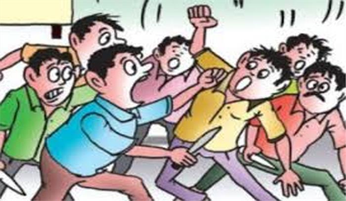 बैतूल जिले में बच्चा चोर की शंका पर ग्रामीणों तीन लोगों पीटा