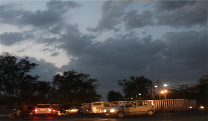 मध्य प्रदेश : भोपाल में गर्मी से राहत