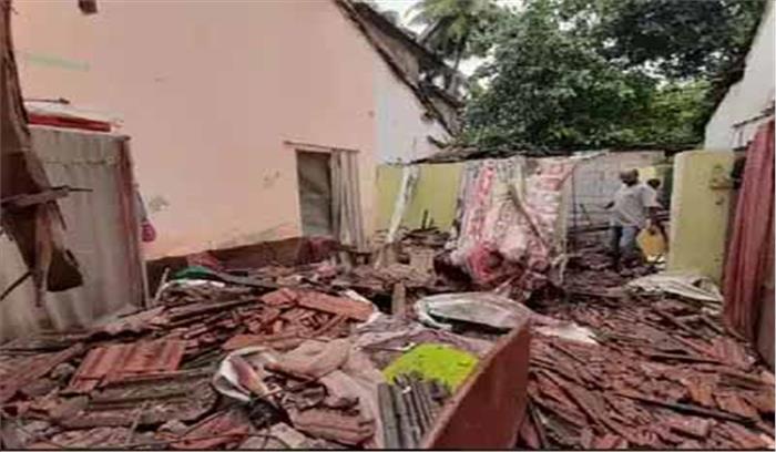 इंदौर में मकान की छत ढहने से चार लोग घायल