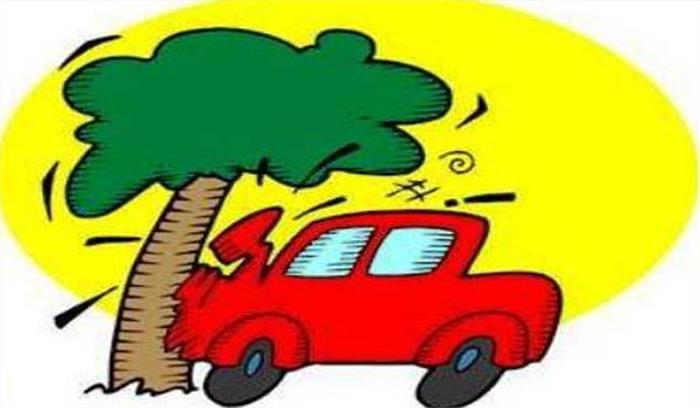 मध्यप्रदेश: कार के पेड़ से टकराने से 2 लोगों की मौत मध्यप्रदेश: कार के पेड़ से टकराने से 2 लोगों की मौत