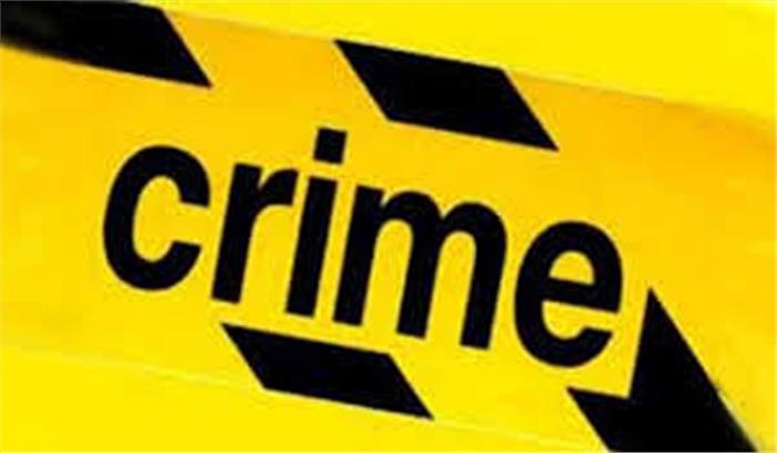 महिला और बच्ची का शव मिला महिला और बच्ची का शव मिला