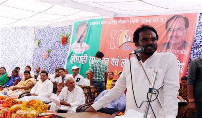 मध्य प्रदेश के कैबिनेट मंत्री ओमप्रकाश धुर्वे ने कांग्रेस को लेकर दिया अमर्यादित बयान