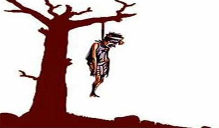 फसल सूख जाने की आशंका में किसान ने की आत्महत्या