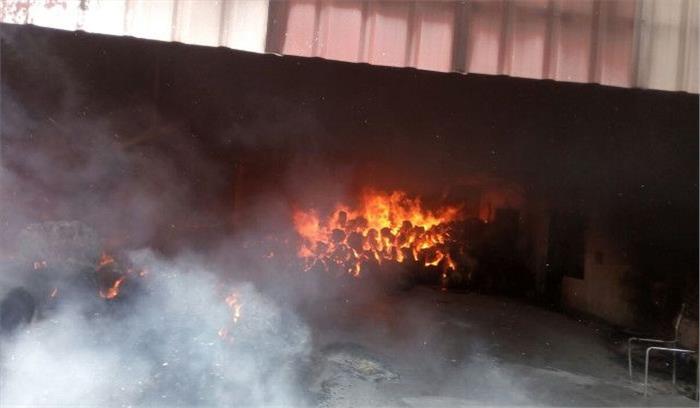 मध्यप्रदेश में कपास जिनिंग फैक्ट्री में लगी आग मध्यप्रदेश में कपास जिनिंग फैक्ट्री में लगी आग