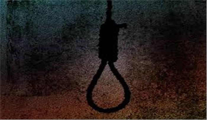 श्योपुर में दो महिलाओं ने फांसी लगाकर की आत्महत्या
