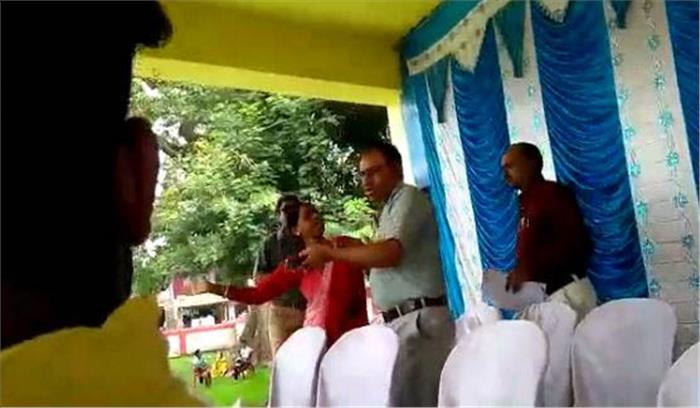 जनपद पंचायत अधिकारी को थप्पड़ मारने वाली रंजीता परस्ते हुईं गिरफ्तार