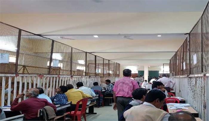 मप्र उपचुनाव में  दोनों सीटों पर कांग्रेस की बढ़त 