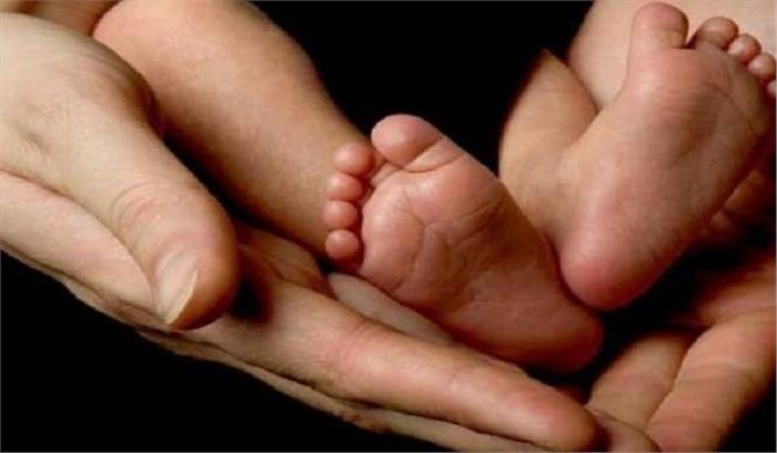 मंदिर में मिली नवजात को डायल 100 ने पहुंचाया अस्पताल