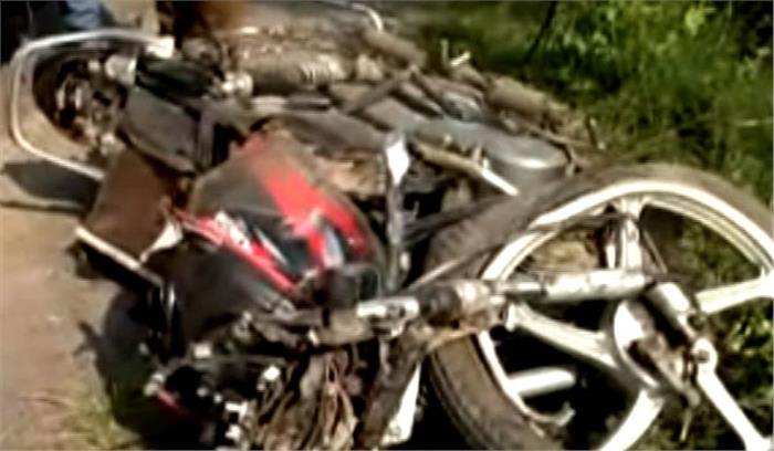 राजग़ढ जिले में सड़क दुर्घटना में दो युवकों की मौत,दो घायल राजग़ढ जिले में सड़क दुर्घटना में दो युवकों की मौत,दो घायल