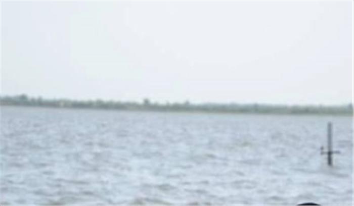 मध्य प्रदेश : उज्जैन की क्षिप्रा में गंदे पानी में स्नान पर कमिश्नर कलेक्टर हटाए गए