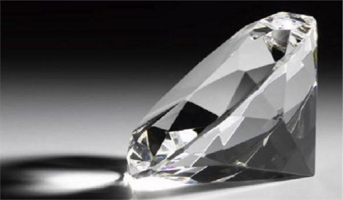 मध्यप्रदेश: मजदूर को मिला एक करोड़ रुपये का हीरा