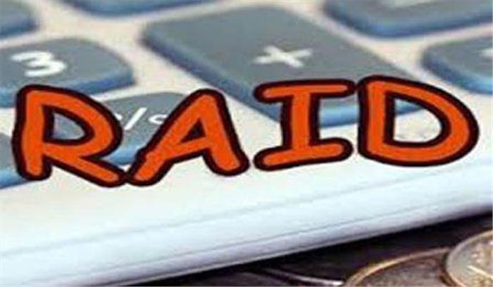  मध्यप्रदेश :सहकारी समिति प्रबंधक के ठिकानों पर लोकायुक्त का छापा