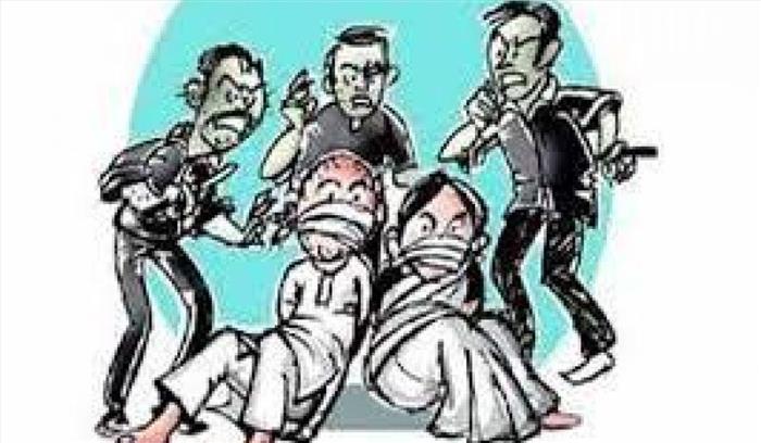 जबलपुर में व्यापारी के परिवार को बंधक बनाकर लाखों की डकैती