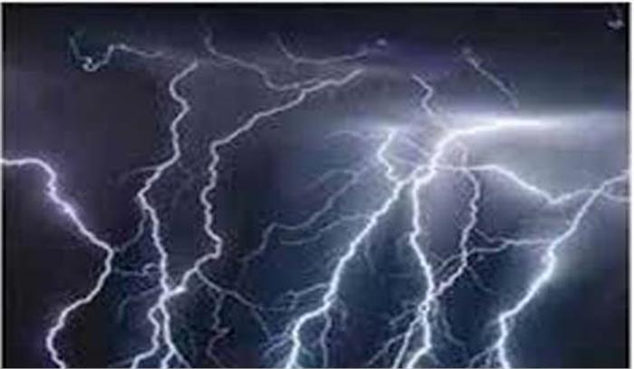 सतना जिले में बिजली गिरने से पुत्र की मृत्यु, पिता घायल