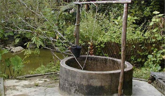 शिवपुरी में कुआं में कूदकर युवती ने जान दी शिवपुरी में कुआं में कूदकर युवती ने जान दी