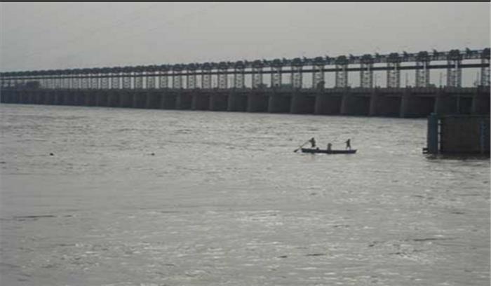 सिंध नदी: भ्रष्ट्राचार की जांच की मांग को लेकर जल सत्याग्रह आंदोलन सिंध नदी: भ्रष्ट्राचार की जांच की मांग को लेकर जल सत्याग्रह आंदोलन