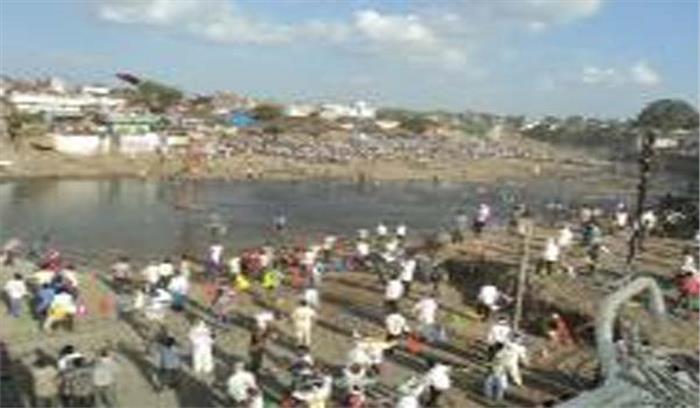 प्रेम कहानी की याद में फिर होगा पत्थर युद्घ प्रेम कहानी की याद में फिर होगा पत्थर युद्घ