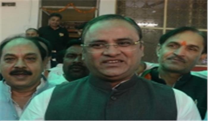 नर्मदा में फिर शुरू हुआ अवैध खनन : यादव