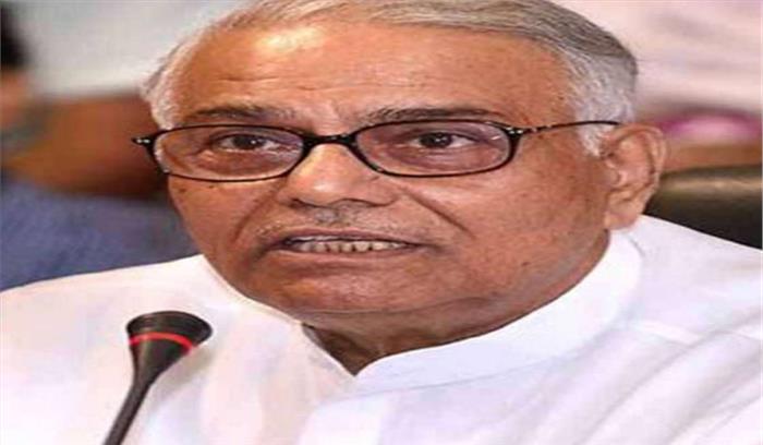 यशवंत सिन्हा ने प्रकरण वापस नहीं लिए जाने तक धरने पर बैठे रहने की चेतावनी दी