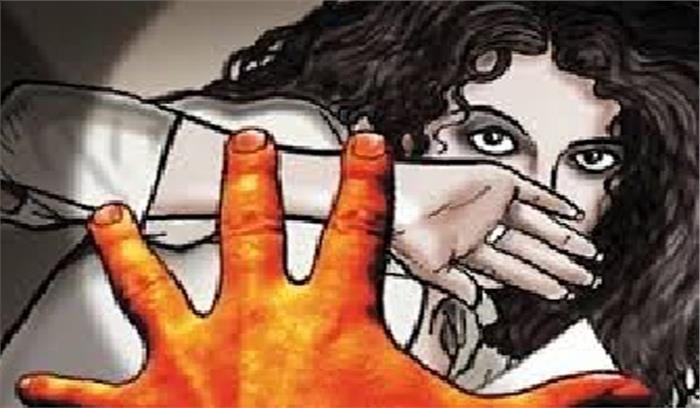 मदरसे में बच्ची से छेड़खानी मदरसे में बच्ची से छेड़खानी