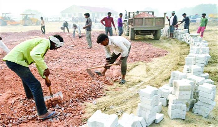 प्रधानमंत्री से पहले नोएडा उतरेगा योगी का हेलीकाप्टर