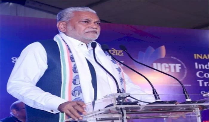 प्रत्येक महानगर के बीच में बने गायों का हॉस्टल : केंद्रीय मंत्री रुपाला