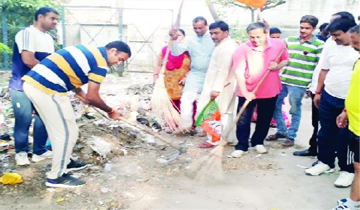 स्वच्छ प्रदेश-स्वस्थ्य प्रदेश के तहत शुरू हुआ सफाई अभियान