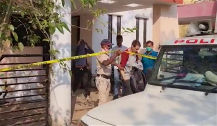 महाराष्ट्र : बंगले में भांग की खेती करने वाले 2 जर्मन नागरिक गिरफ्तार