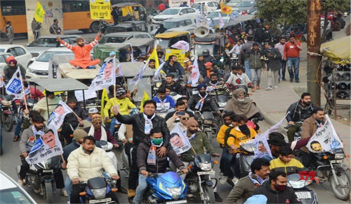 महाराष्ट्र में 15,000 किसानों ने निकाला नाशिक-मुंबई वाहन मार्च