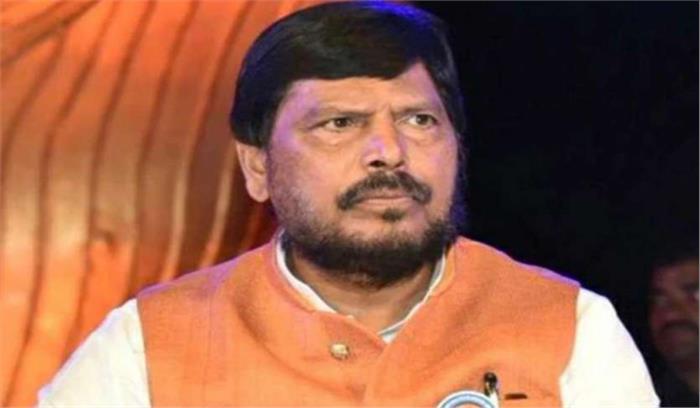 औरंगाबाद का नाम बदलने पर गिर सकती है उद्धव सरकार : आठवले