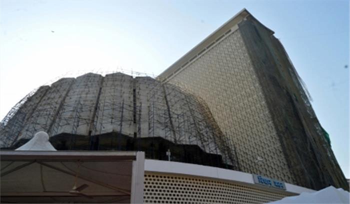 महाराष्ट्र विधानसभा से 1 साल के लिए निलंबित 12 भाजपा विधायकों ने सुप्रीम कोर्ट का दरवाजा खटखटाया