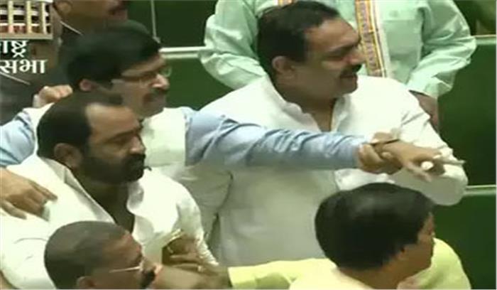 महाराष्ट्र विधानसभा में हंगामा, सदन की कार्यवाही स्थगित