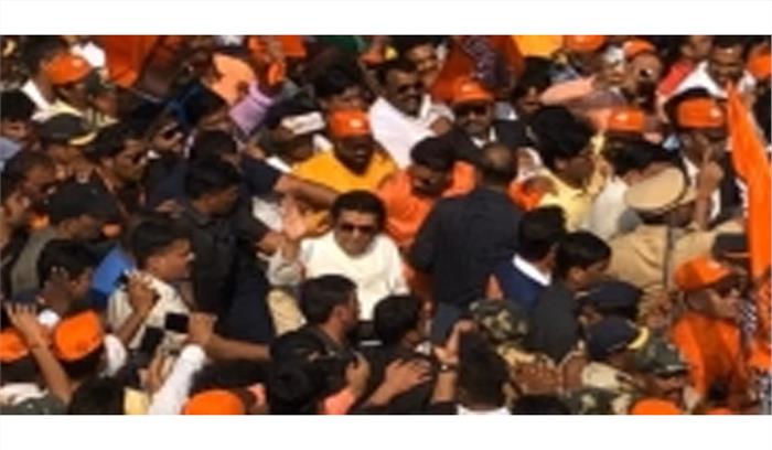 घुसपैठियों को बाहर निकालने राज ठाकरे ने निकाला मेगा-मार्च 