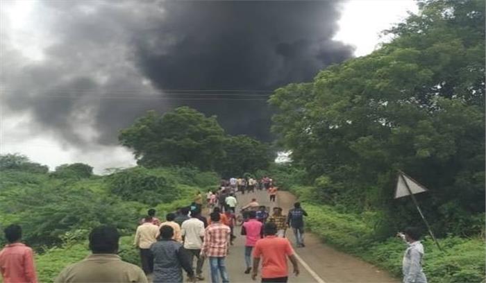 महाराष्ट्र में रसायन फैक्ट्री में विस्फोट, 12 लोगों की मौत महाराष्ट्र में रसायन फैक्ट्री में विस्फोट, 12 लोगों की मौत